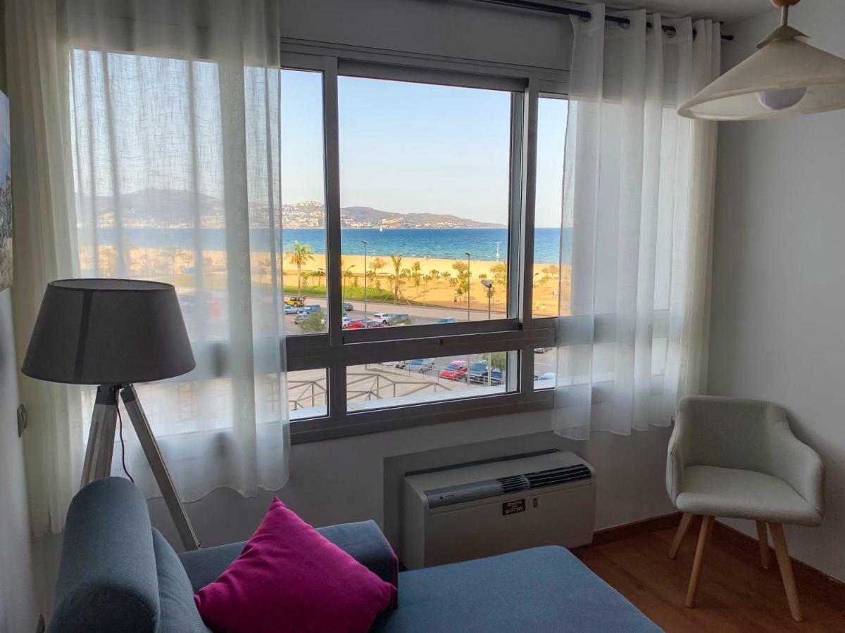 Apartamento En Primera Linea De Mar Apartment Empuriabrava Luaran gambar